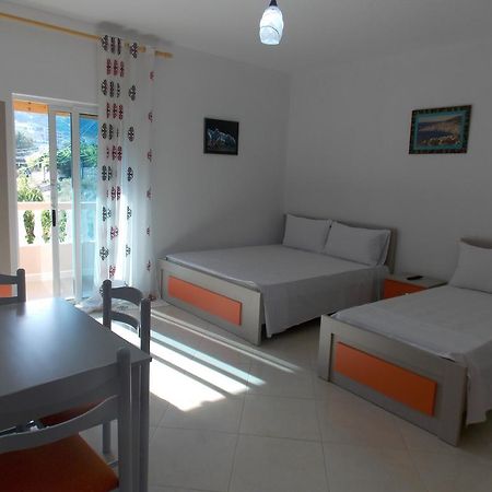 Guest House Vila Bega Sarandë Exteriör bild