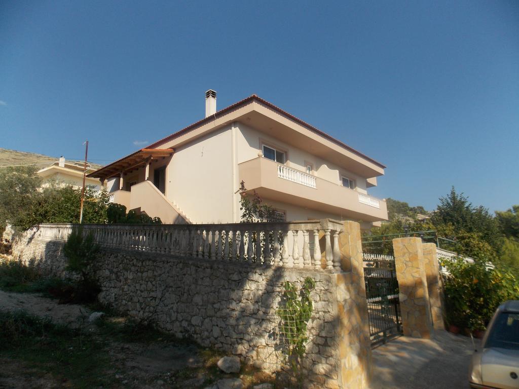 Guest House Vila Bega Sarandë Exteriör bild