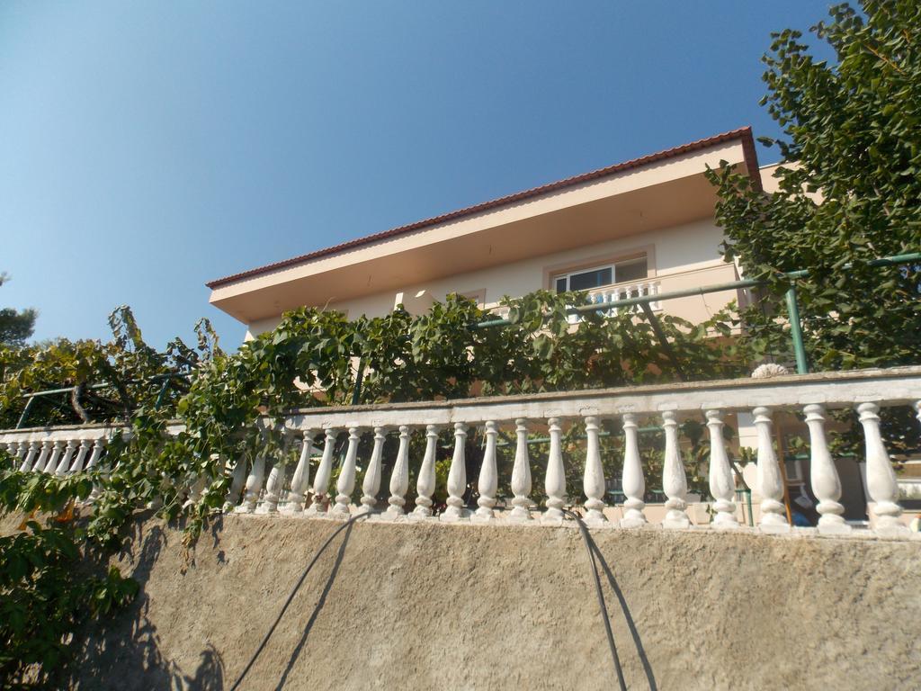 Guest House Vila Bega Sarandë Exteriör bild