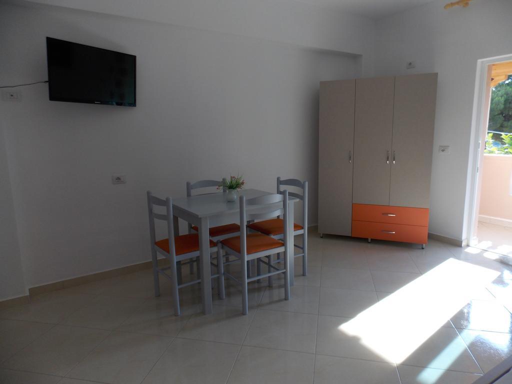 Guest House Vila Bega Sarandë Exteriör bild