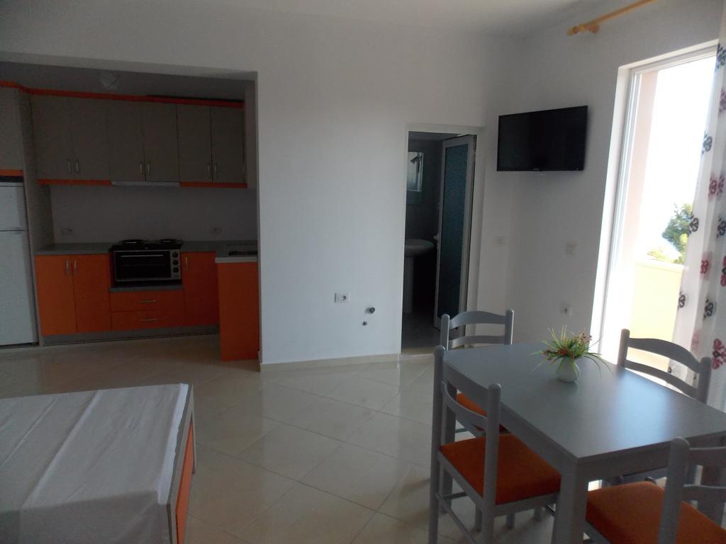 Guest House Vila Bega Sarandë Exteriör bild