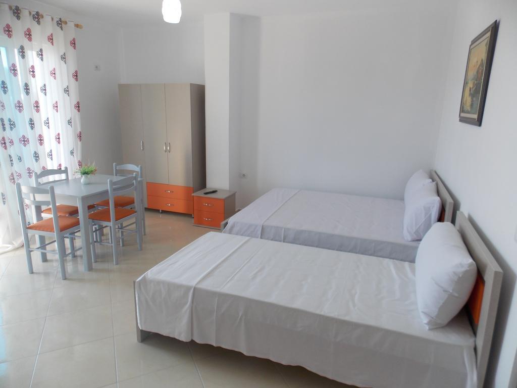 Guest House Vila Bega Sarandë Exteriör bild
