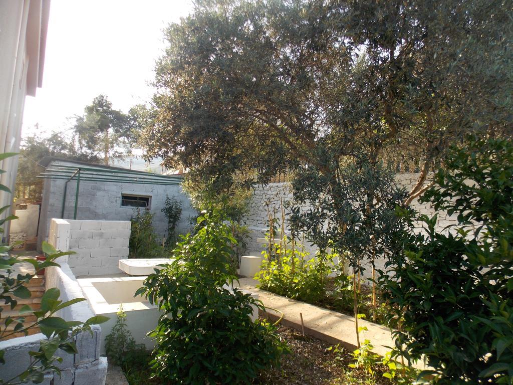 Guest House Vila Bega Sarandë Exteriör bild