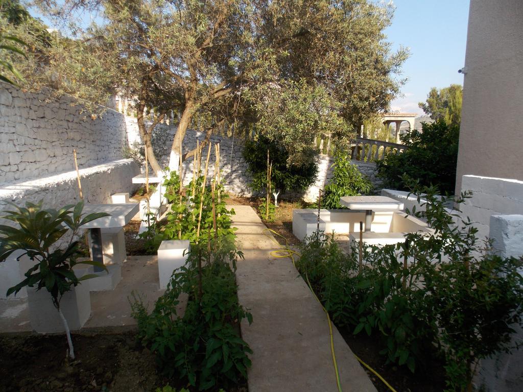 Guest House Vila Bega Sarandë Exteriör bild