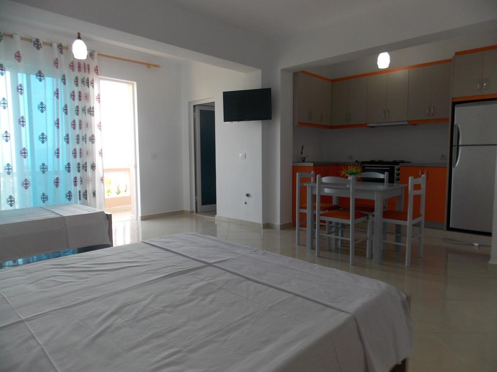 Guest House Vila Bega Sarandë Exteriör bild