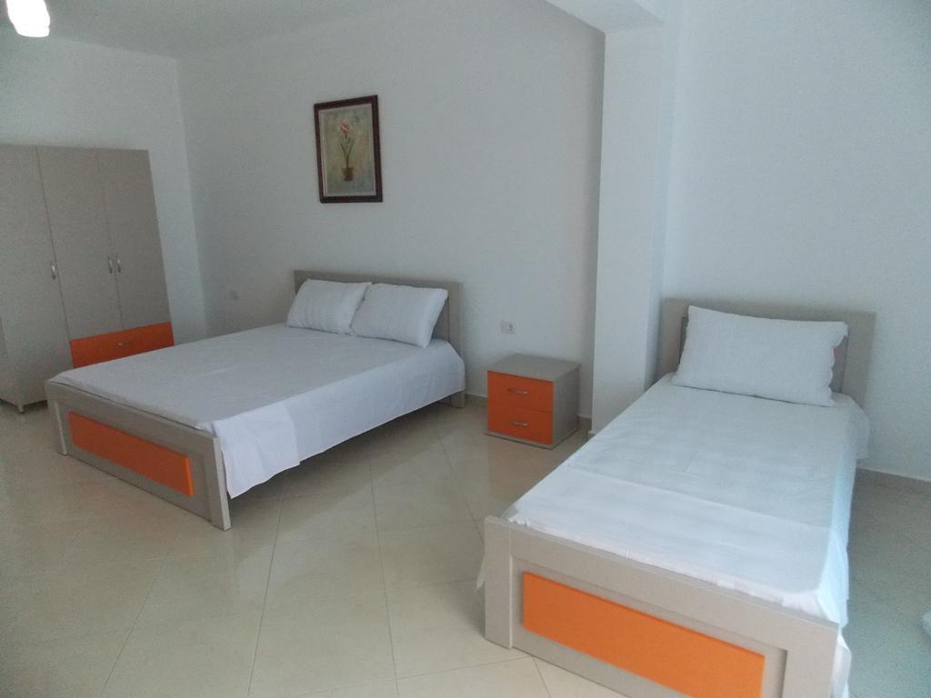 Guest House Vila Bega Sarandë Exteriör bild