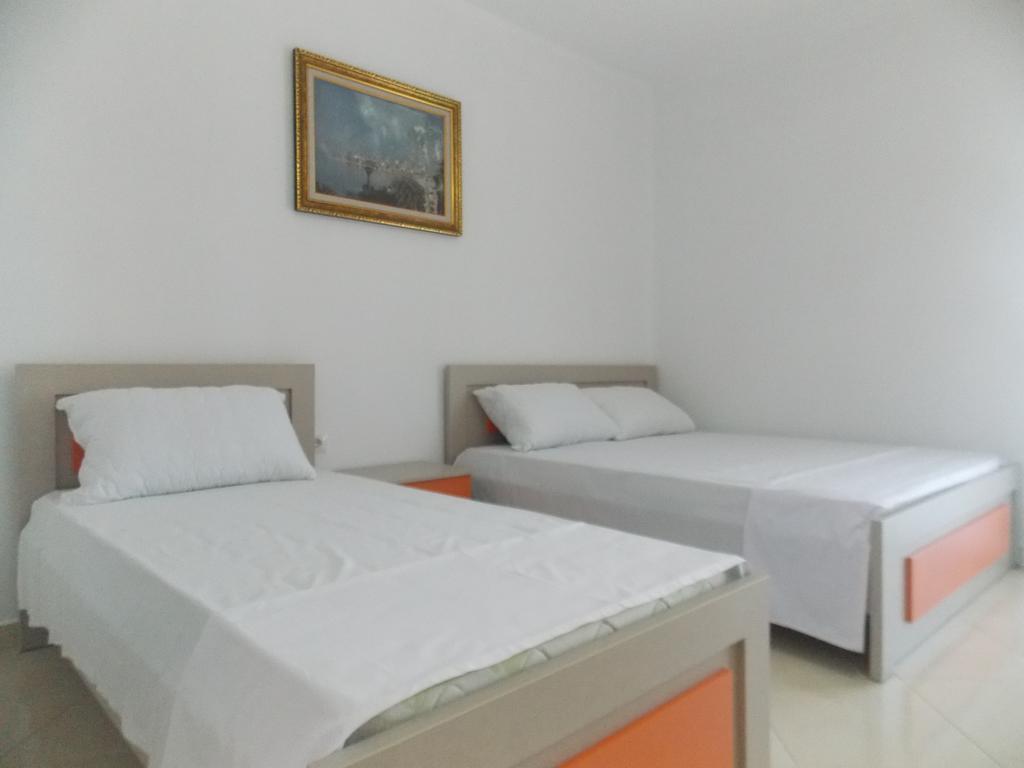 Guest House Vila Bega Sarandë Exteriör bild